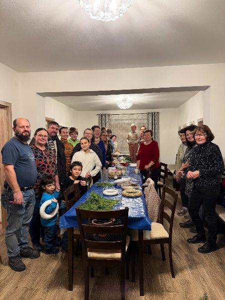 Může jít o obrázek stůl